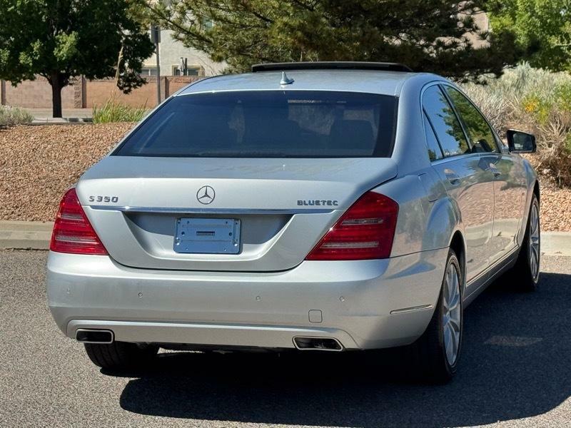 Photo 7 of this MERCEDES-BENZ S-CLASS