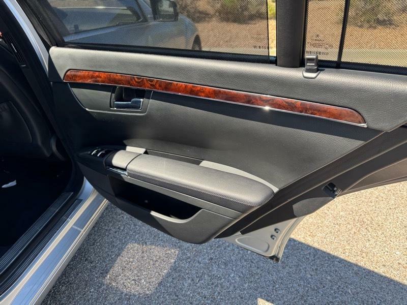Photo 14 of this MERCEDES-BENZ S-CLASS