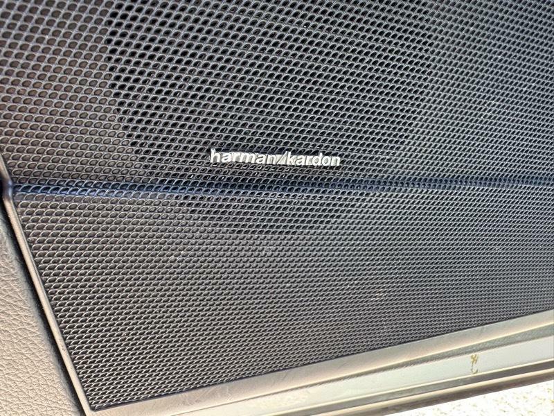 Photo 24 of this MERCEDES-BENZ S-CLASS