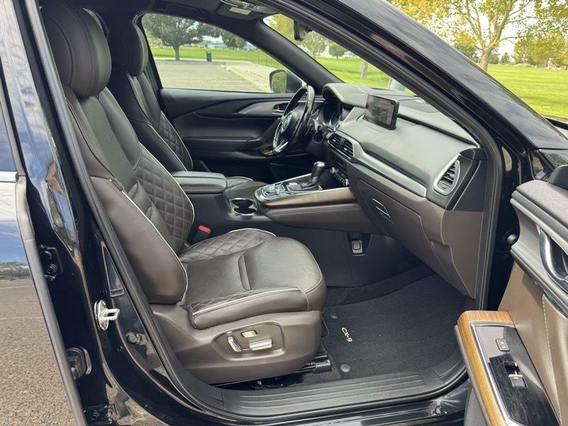 Photo 11 of this MAZDA CX-9