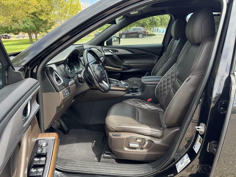Photo 17 of this MAZDA CX-9