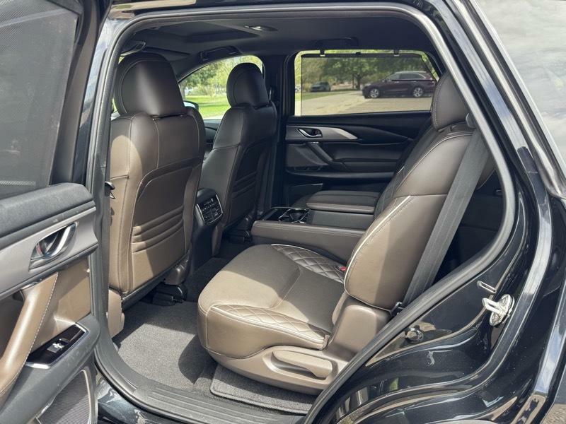 Photo 23 of this MAZDA CX-9