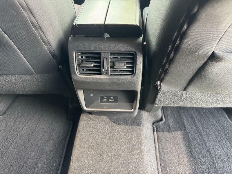 Photo 15 of this NISSAN ROGUE