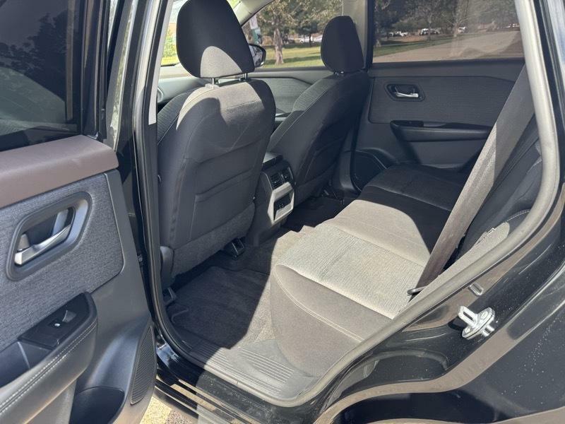 Photo 17 of this NISSAN ROGUE