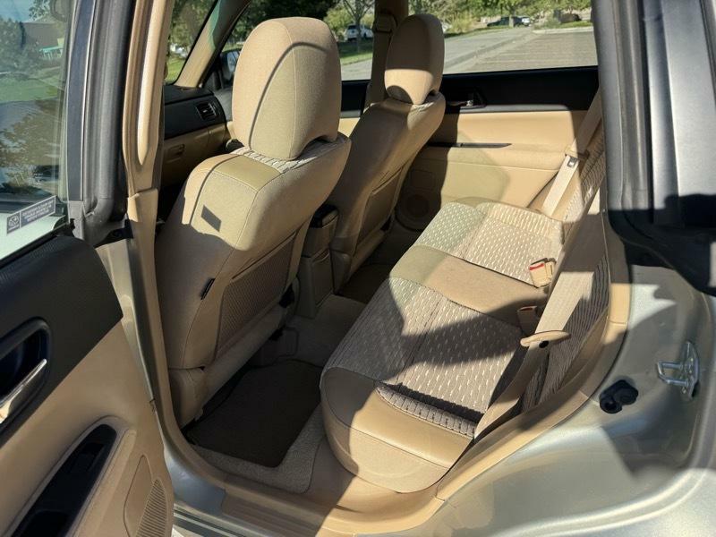 Photo 17 of this SUBARU FORESTER (NATL)