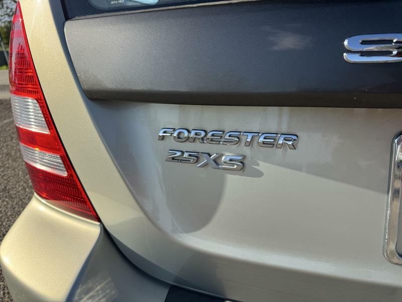 Photo 9 of this SUBARU FORESTER (NATL)