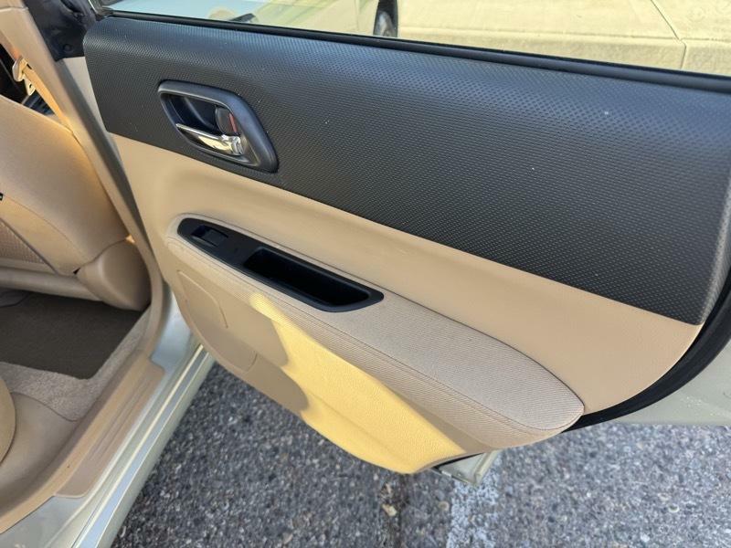 Photo 14 of this SUBARU FORESTER (NATL)