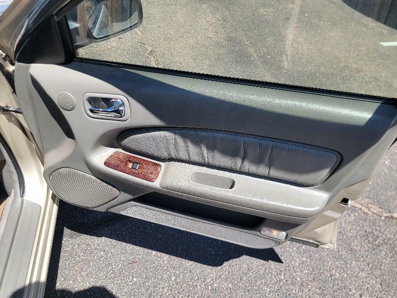 Photo 5 of this INFINITI I30
