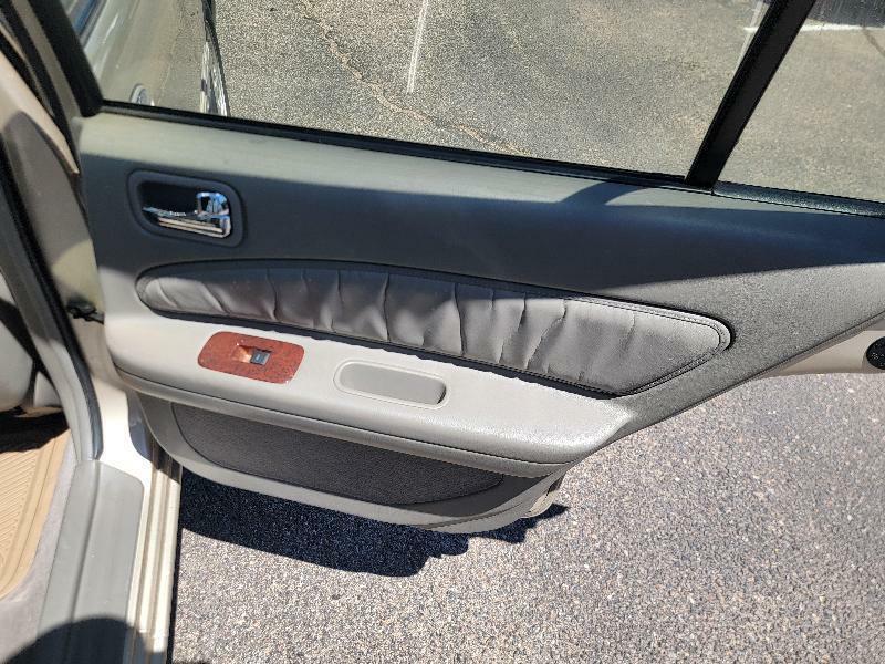 Photo 7 of this INFINITI I30