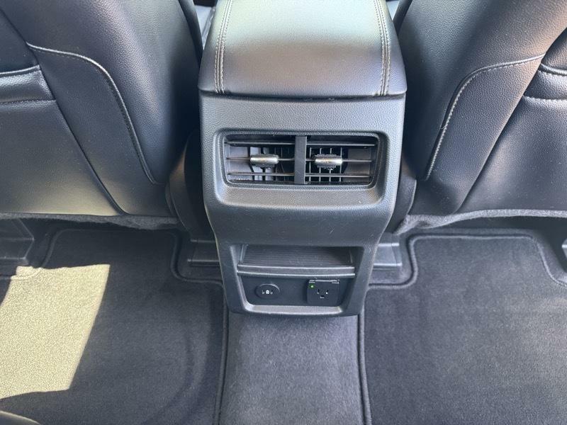 Photo 15 of this FORD EDGE