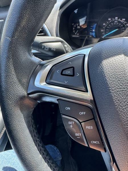 Photo 26 of this FORD EDGE