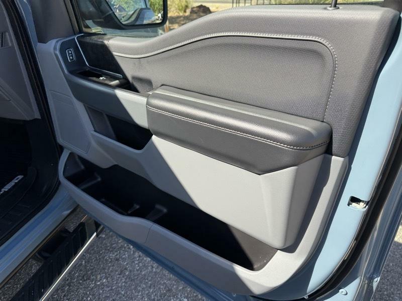 Photo 12 of this FORD F150