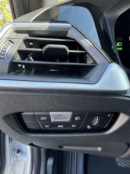 Photo 20 of this BMW 330I