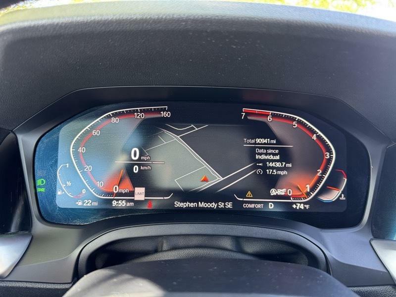 Photo 27 of this BMW 330I