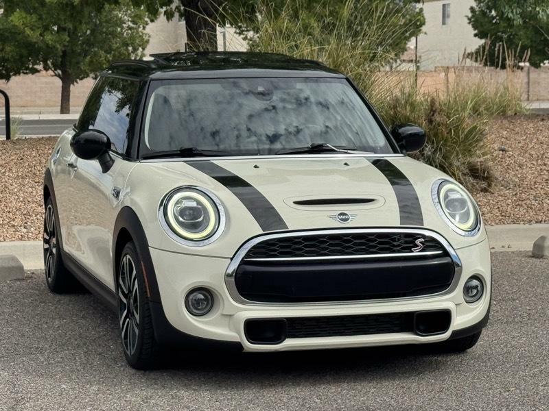 Photo 2 of this MINI HARDTOP 2 DOOR