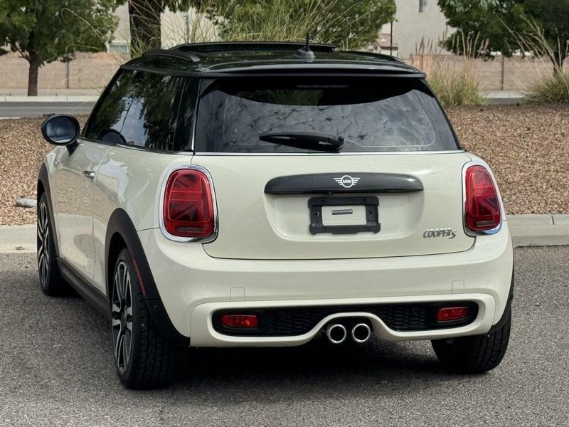 Photo 5 of this MINI HARDTOP 2 DOOR
