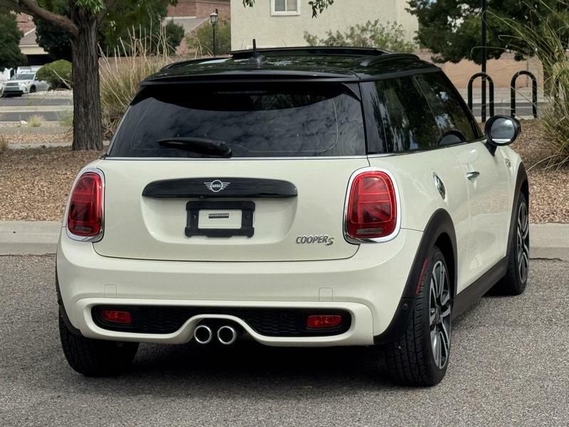 Photo 7 of this MINI HARDTOP 2 DOOR