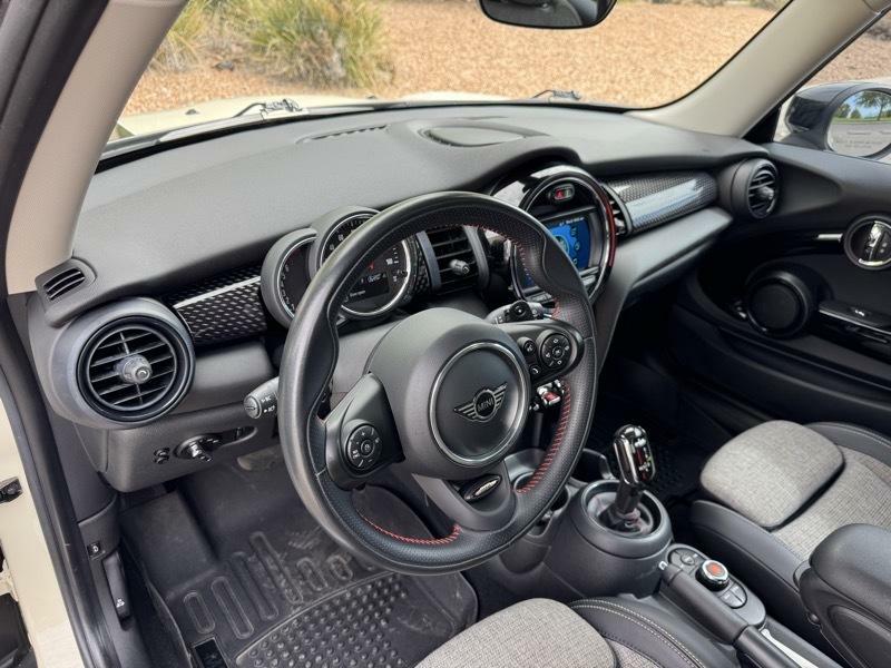 Photo 17 of this MINI HARDTOP 2 DOOR
