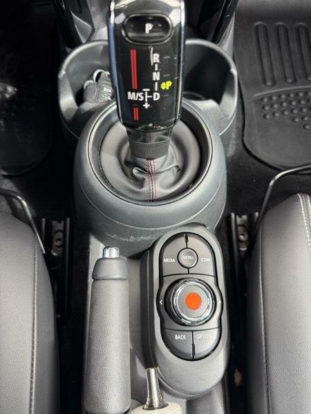Photo 18 of this MINI HARDTOP 2 DOOR