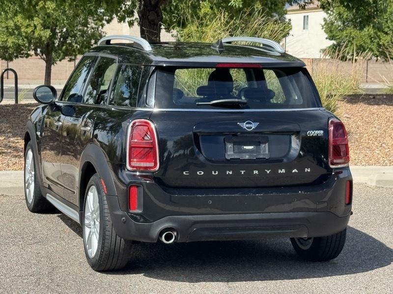 Photo 5 of this MINI COUNTRYMAN