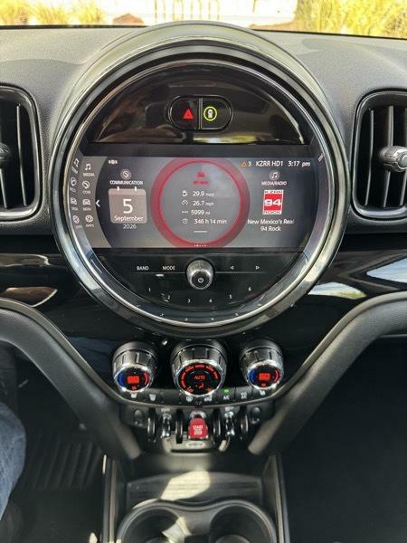 Photo 21 of this MINI COUNTRYMAN