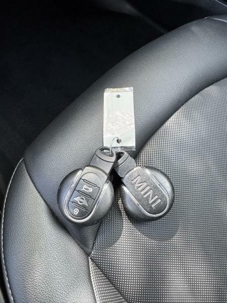 Photo 26 of this MINI COUNTRYMAN