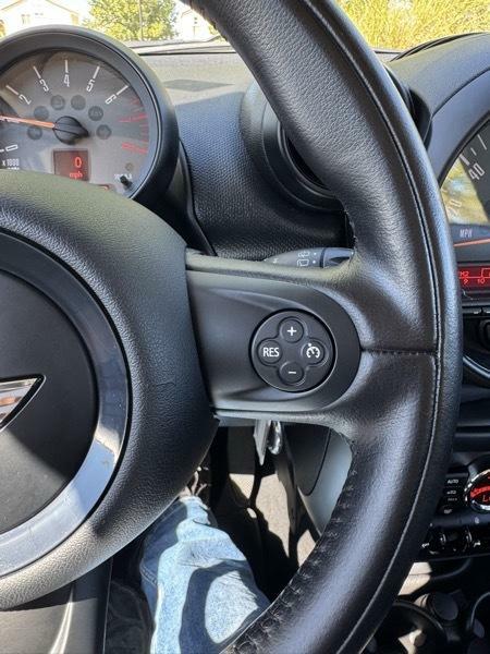 Photo 24 of this MINI COOPER COUNTRYM