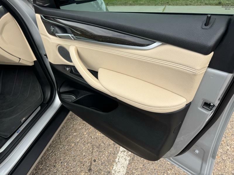 Photo 11 of this BMW X5