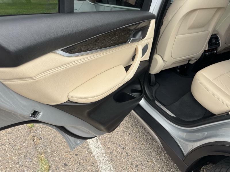 Photo 19 of this BMW X5