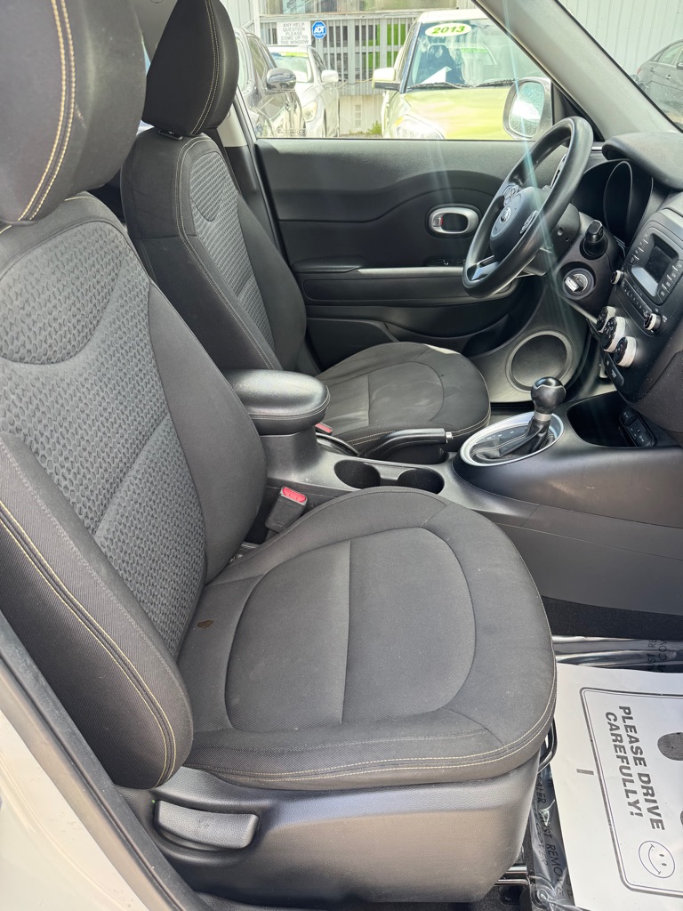 Photo 9 of this KIA SOUL