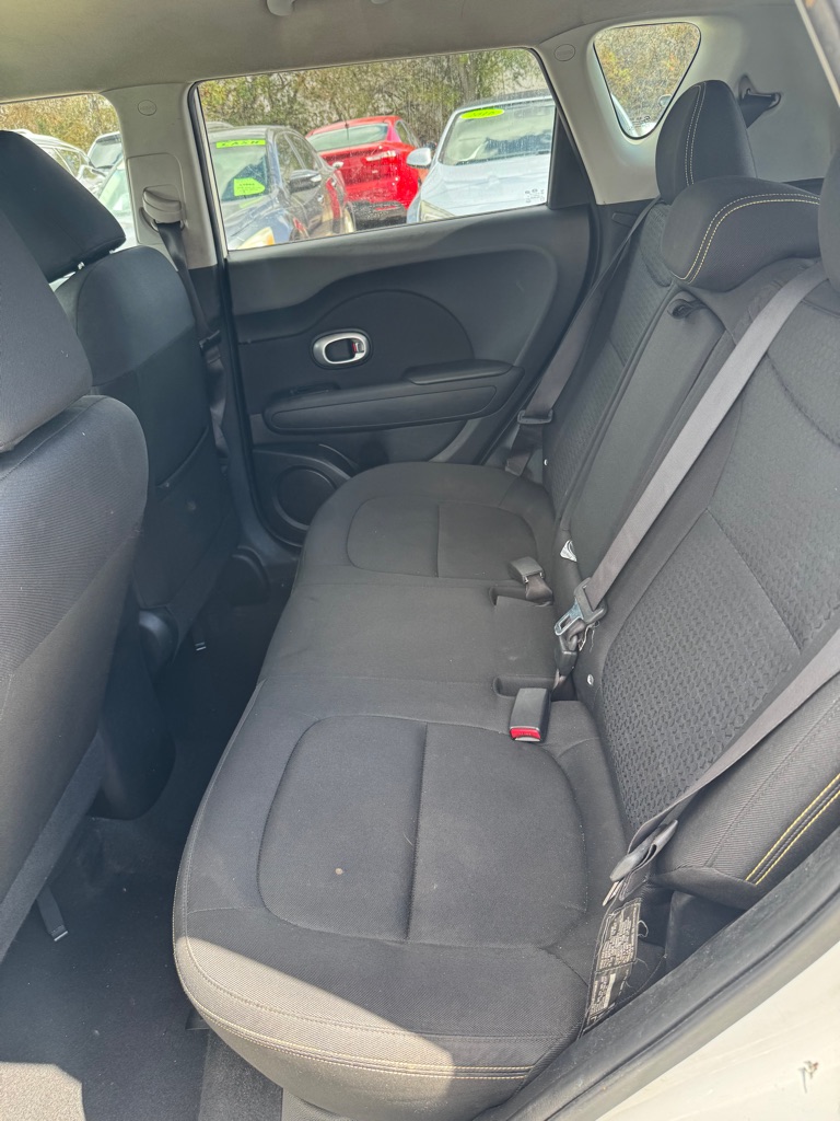 Photo 11 of this KIA SOUL