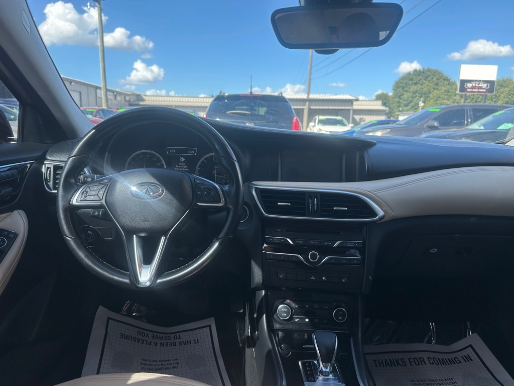 Photo 9 of this INFINITI QX30