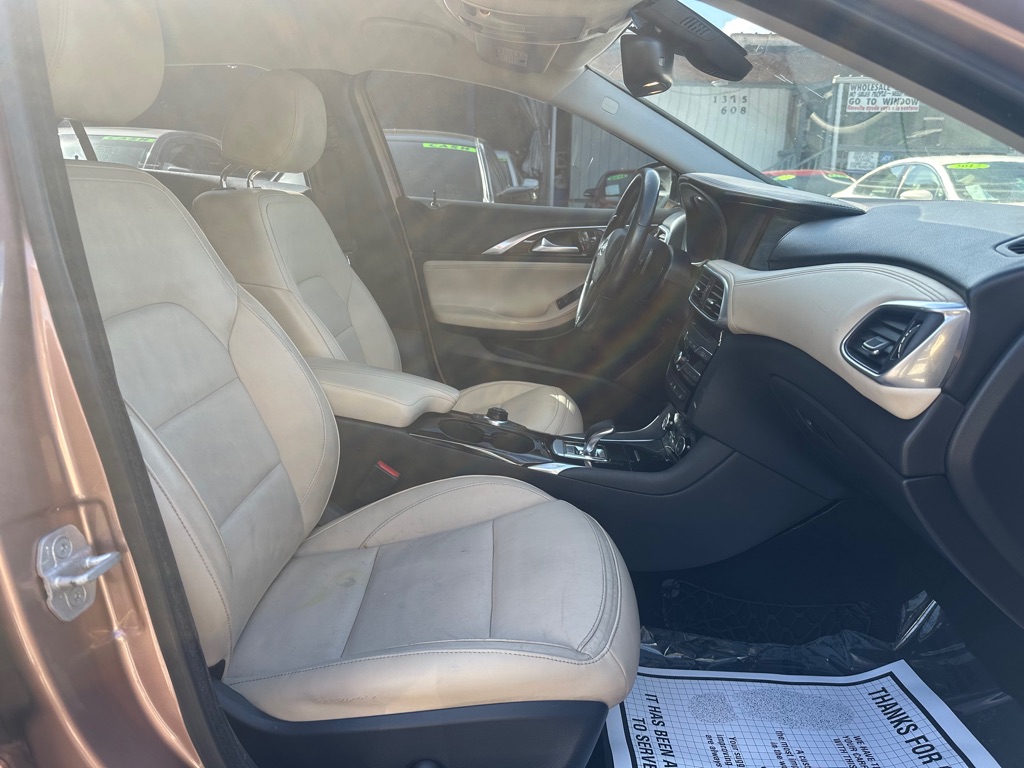 Photo 13 of this INFINITI QX30