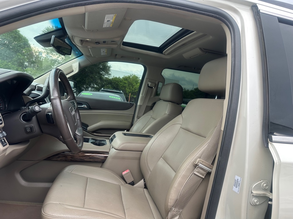 Photo 10 of this GMC YUKON XL