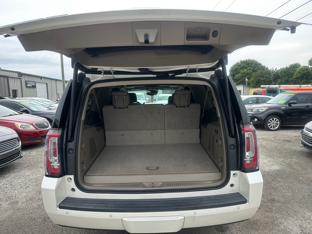 Photo 18 of this GMC YUKON XL