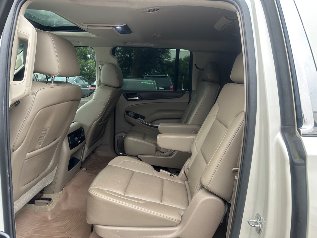 Photo 14 of this GMC YUKON XL