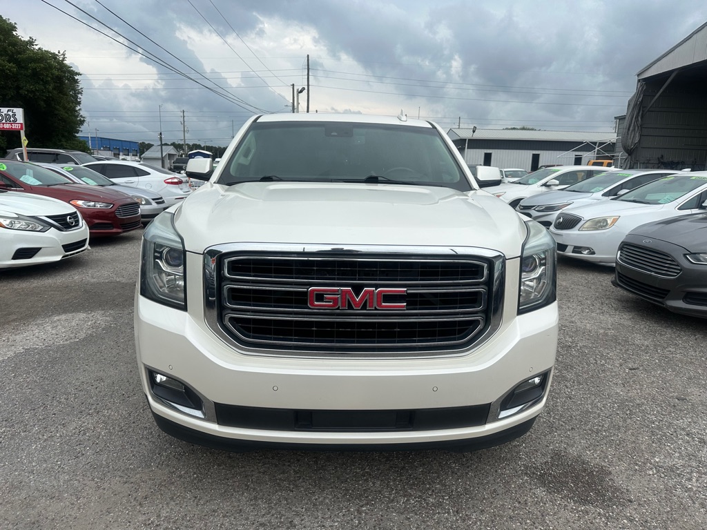 Photo 2 of this GMC YUKON XL
