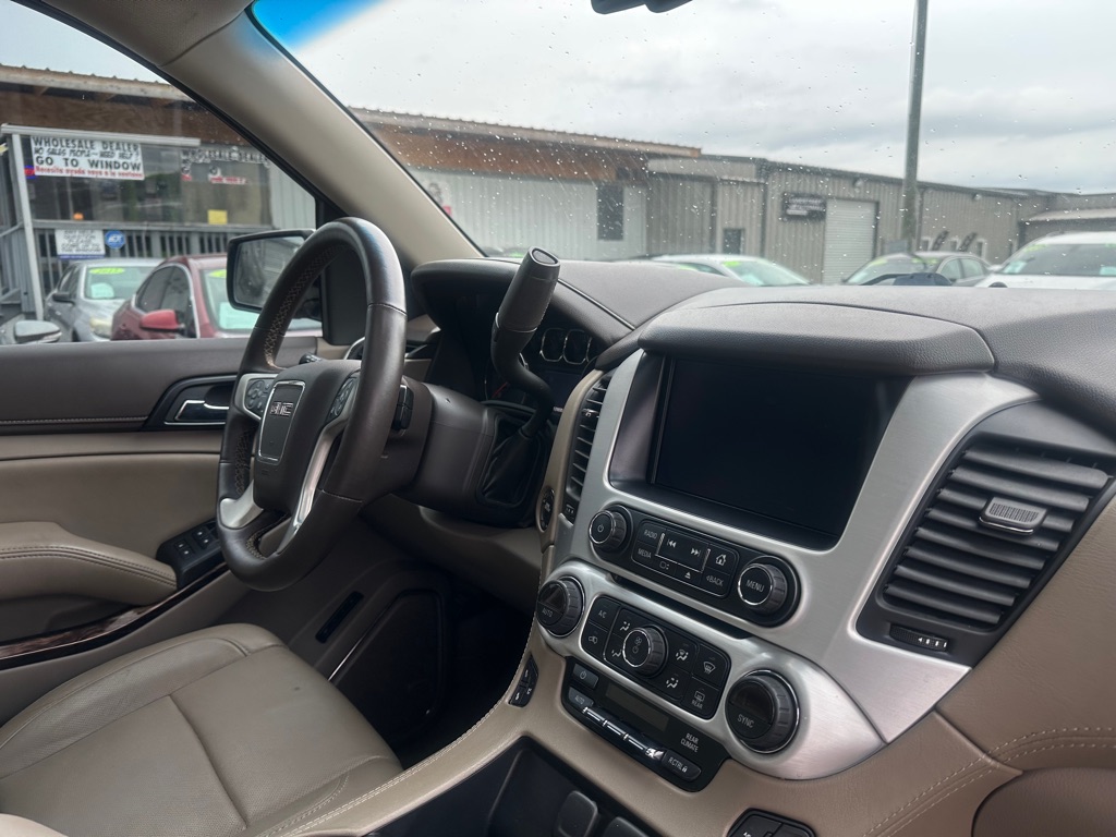 Photo 8 of this GMC YUKON XL