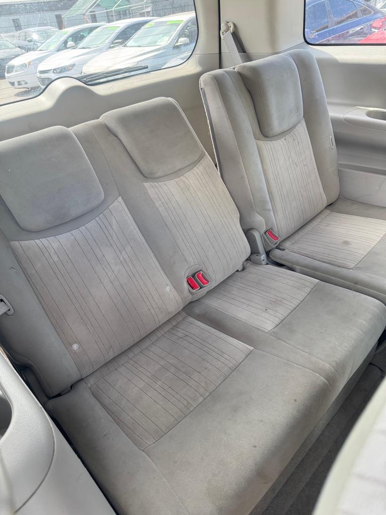 Photo 14 of this NISSAN QUEST