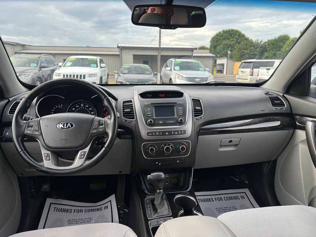 Photo 9 of this KIA SORENTO