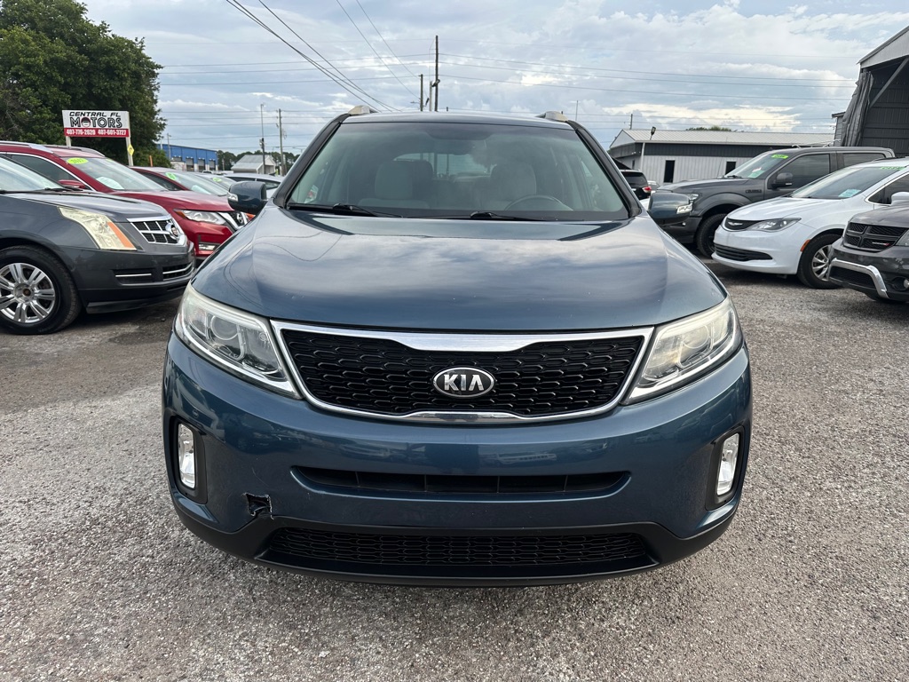 Photo 2 of this KIA SORENTO