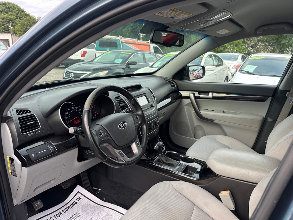 Photo 7 of this KIA SORENTO