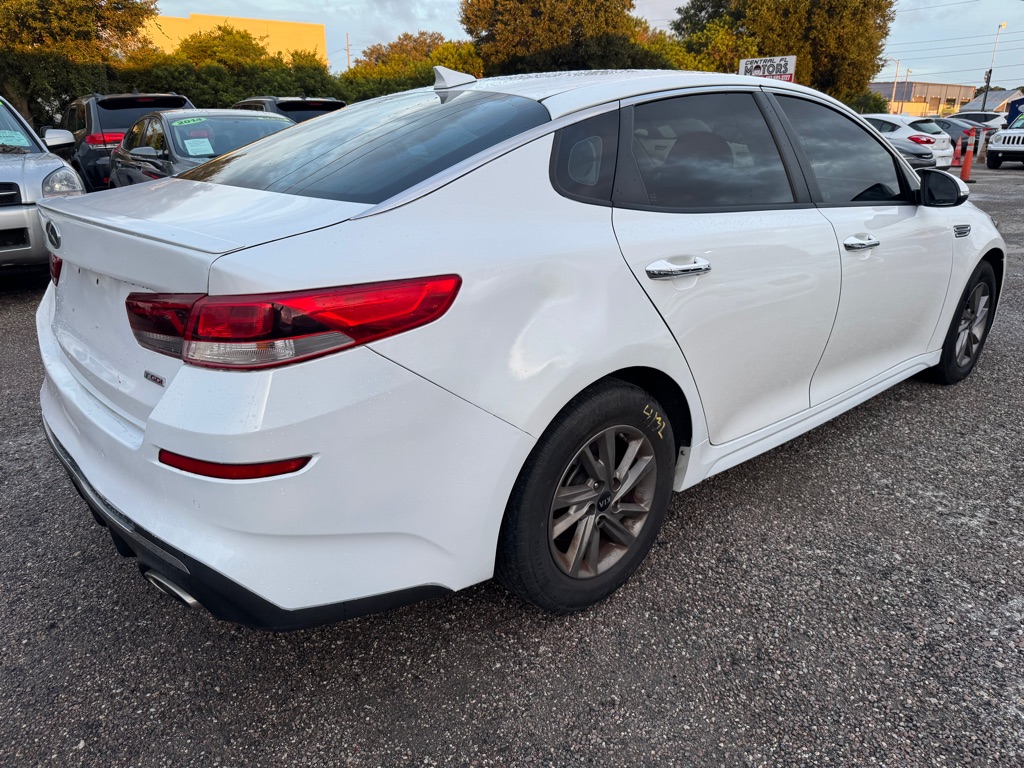 Photo 5 of this KIA OPTIMA