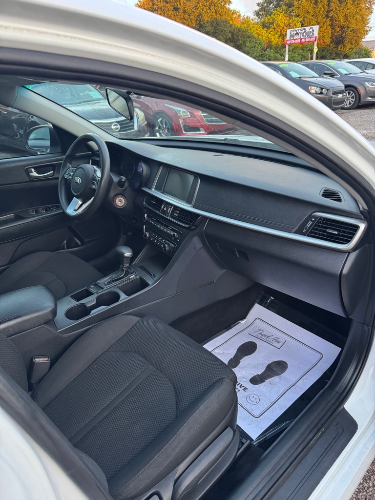 Photo 10 of this KIA OPTIMA