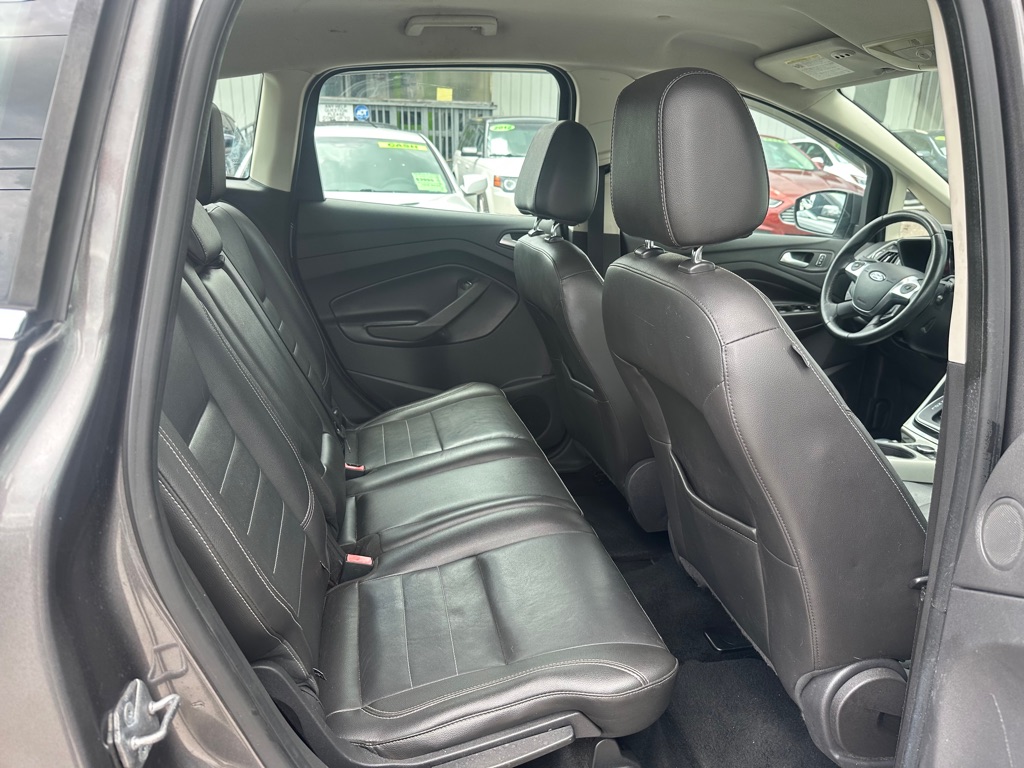 Photo 14 of this FORD C-MAX