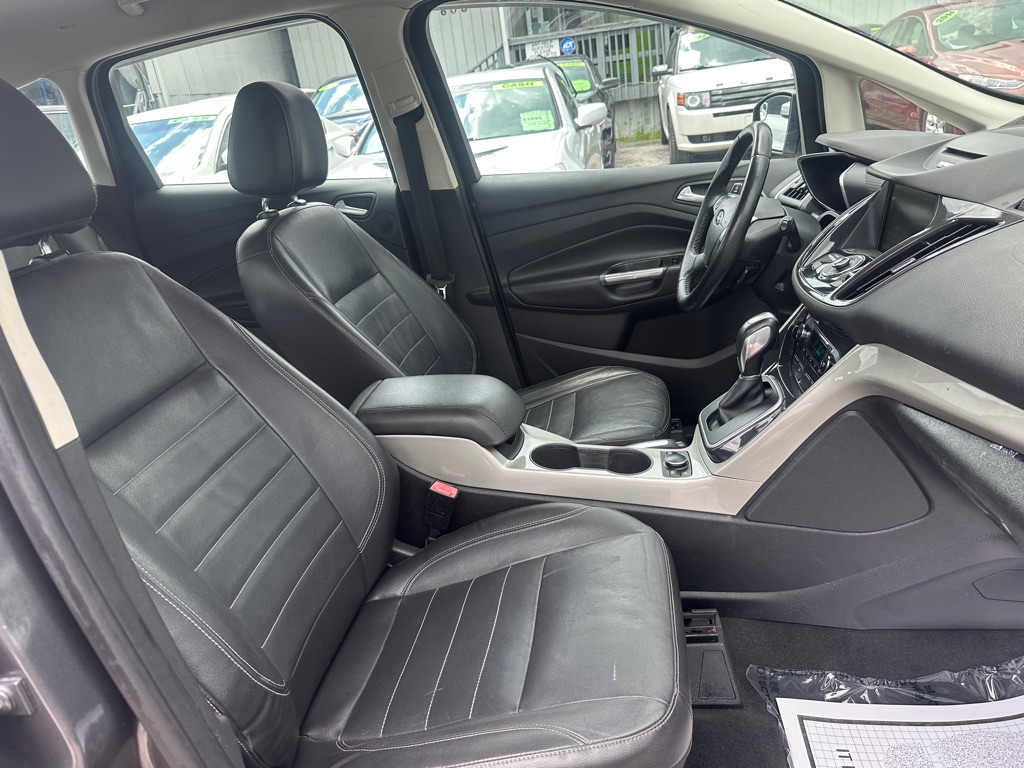Photo 13 of this FORD C-MAX