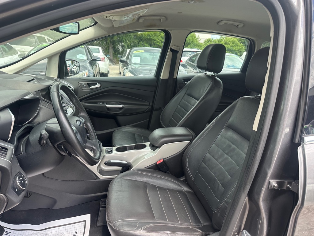 Photo 10 of this FORD C-MAX