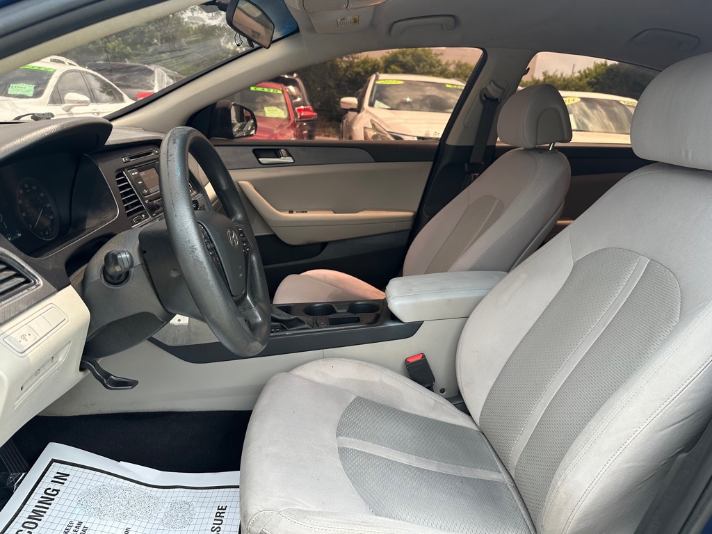 Photo 10 of this HYUNDAI SONATA