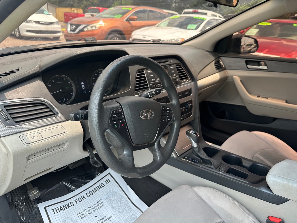 Photo 7 of this HYUNDAI SONATA
