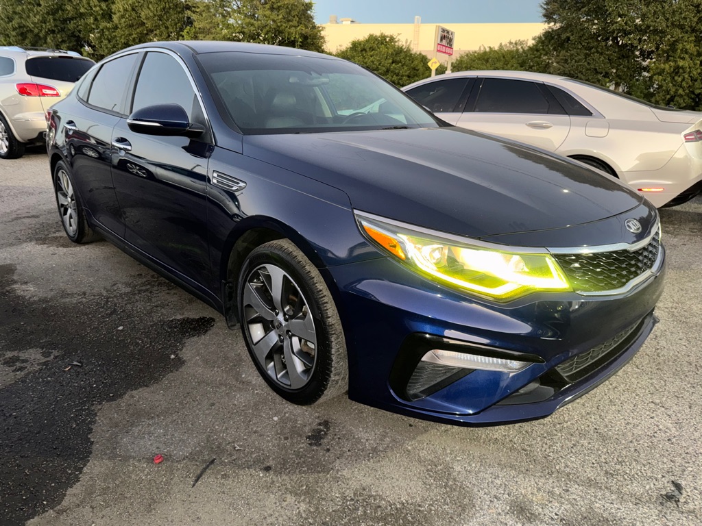Photo 2 of this KIA OPTIMA